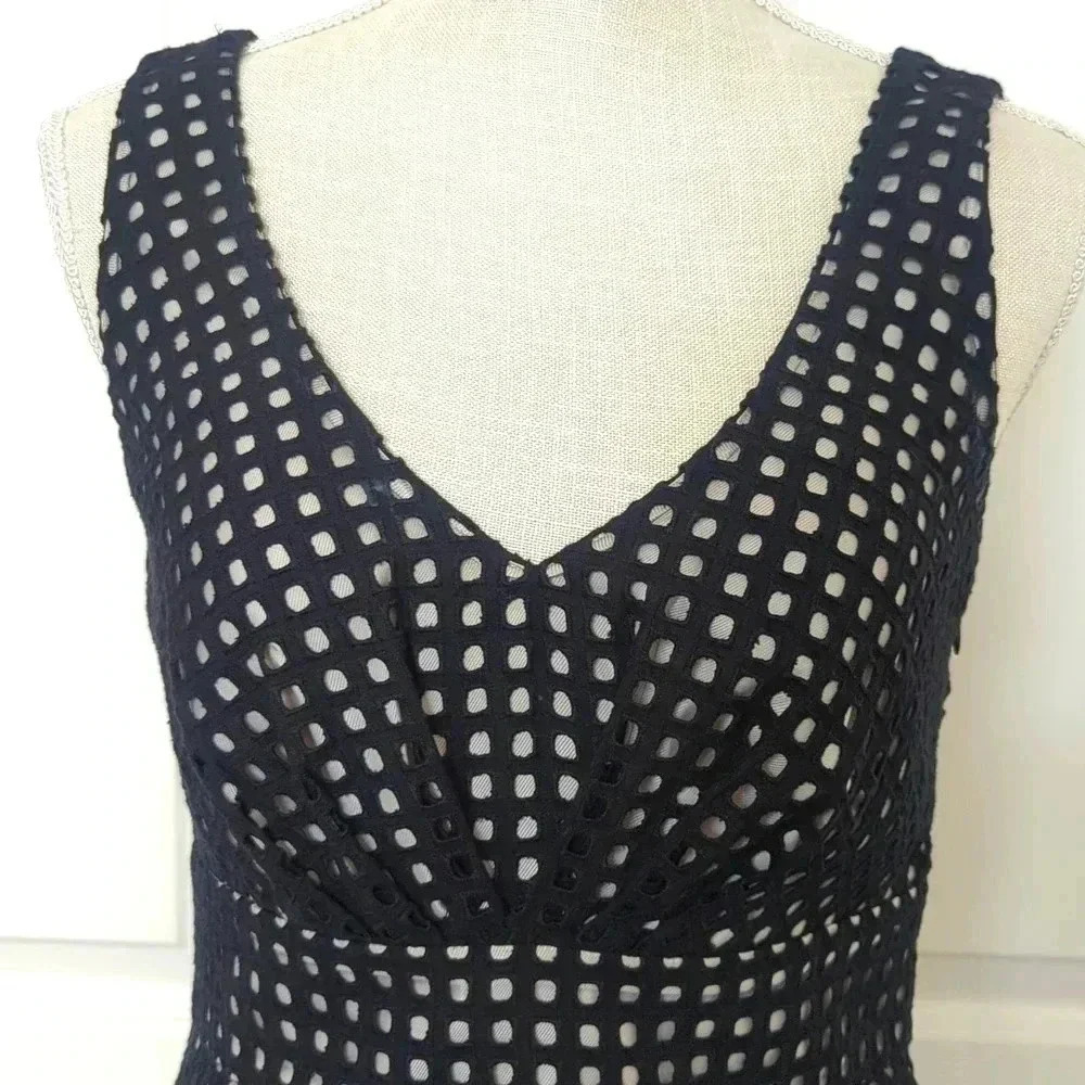 David Lawrence Circle Black Textured Dress - Picture 2 of 7
